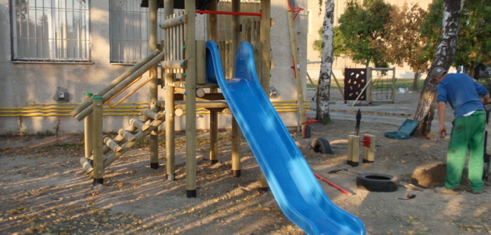 detske ihrisko Obec Iža, 2011