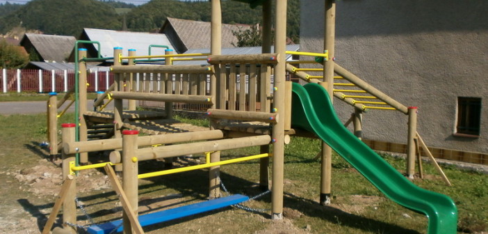detske ihrisko Obec Krivá, 2012