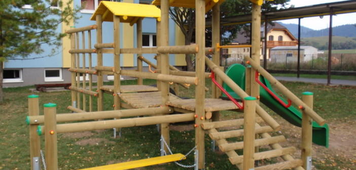 detske ihrisko Obec Varín, 2011