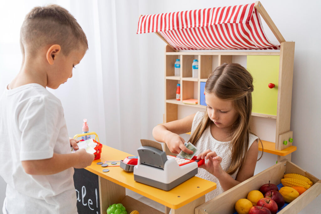 Finančná gramotnosť detí pri hre na obchod s pokladňou a peniazmi